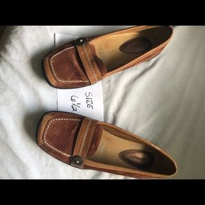 Hush puppies loafers
